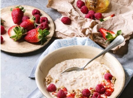 Oatmeal with raspberry in a bowl