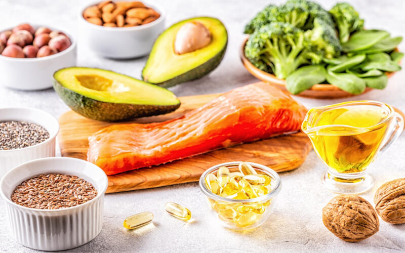 Salmon with veggies - a keto diet