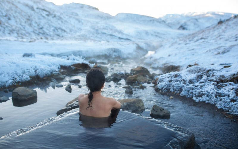 Cold bathing not burns body fat, but also positively impacts your health