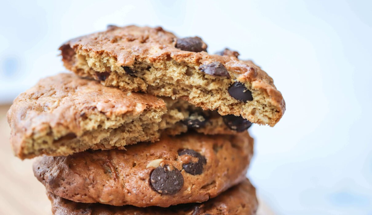 Chocolate Chip Oat Cookies