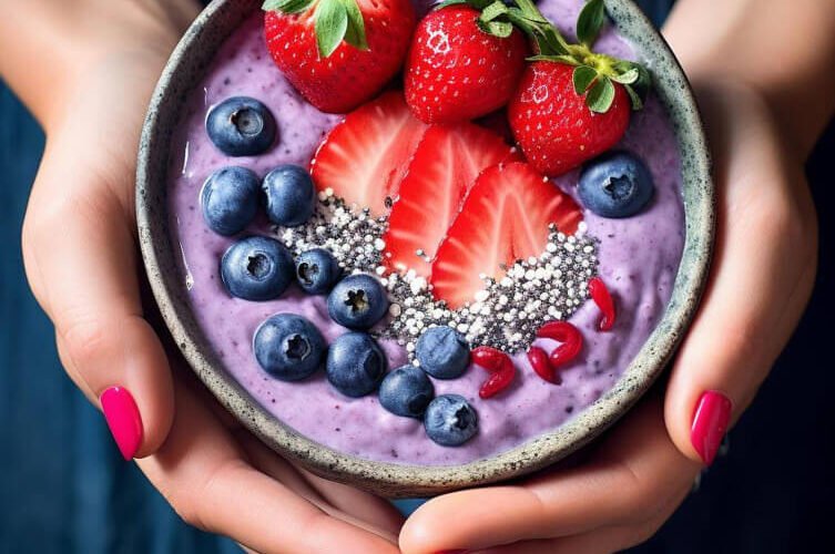 Eating an healthy acai bowl with the right ingredients
