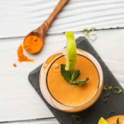 Papaya and turmeric healing smoothie